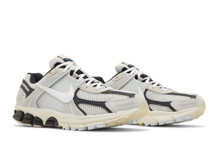 Zoom Vomero 5 Supersonic Light Bone Black