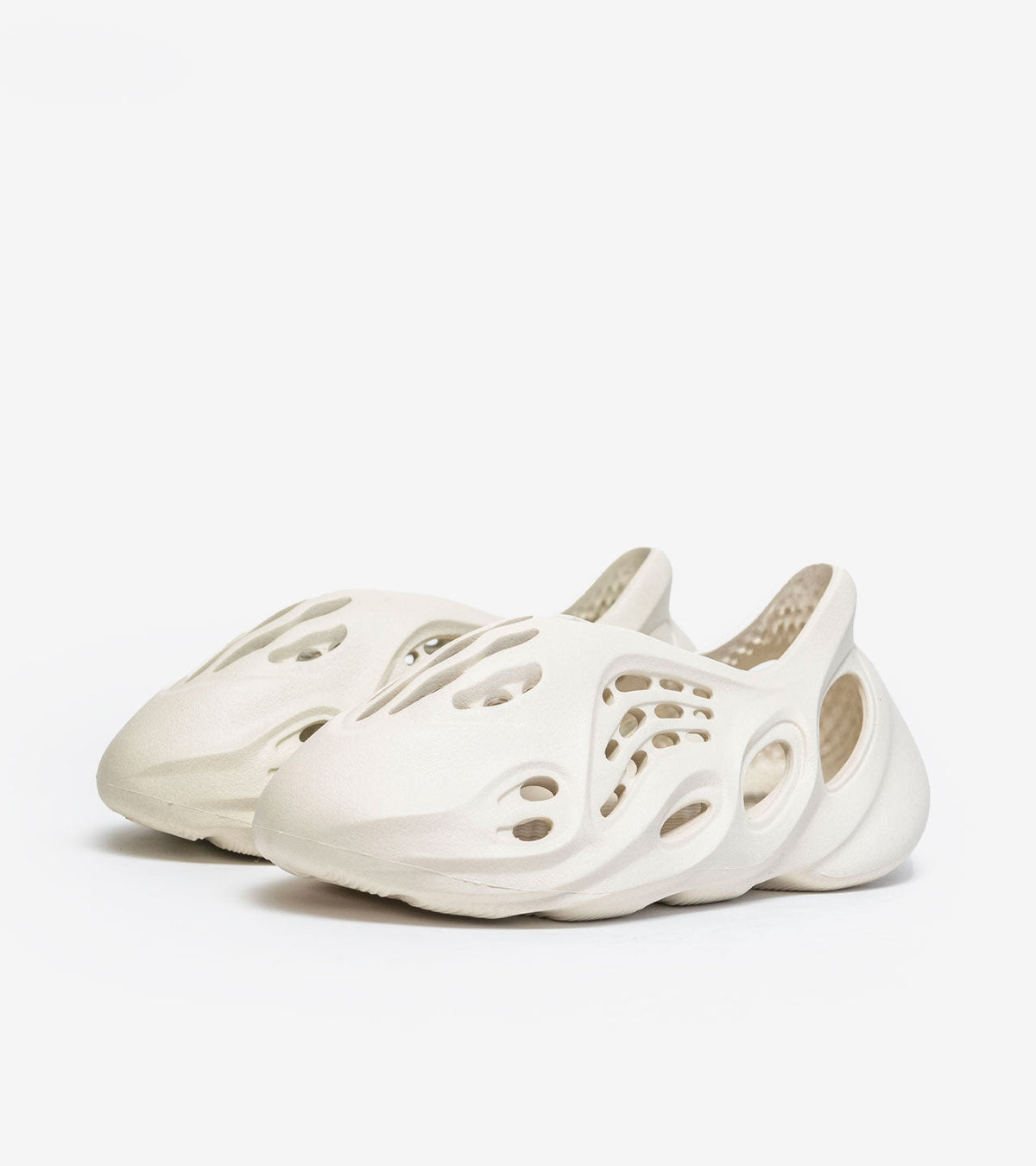 adidas Yeezy Foam RNNR Sand