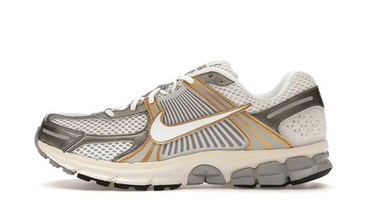 Zoom Vomero 5 Platinum Tint Metallic Gold